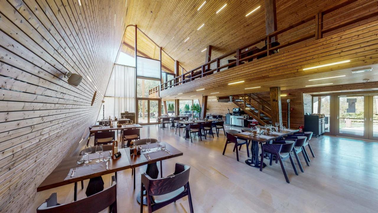 Cuibul De Lemn Hotel Risnov Exterior photo